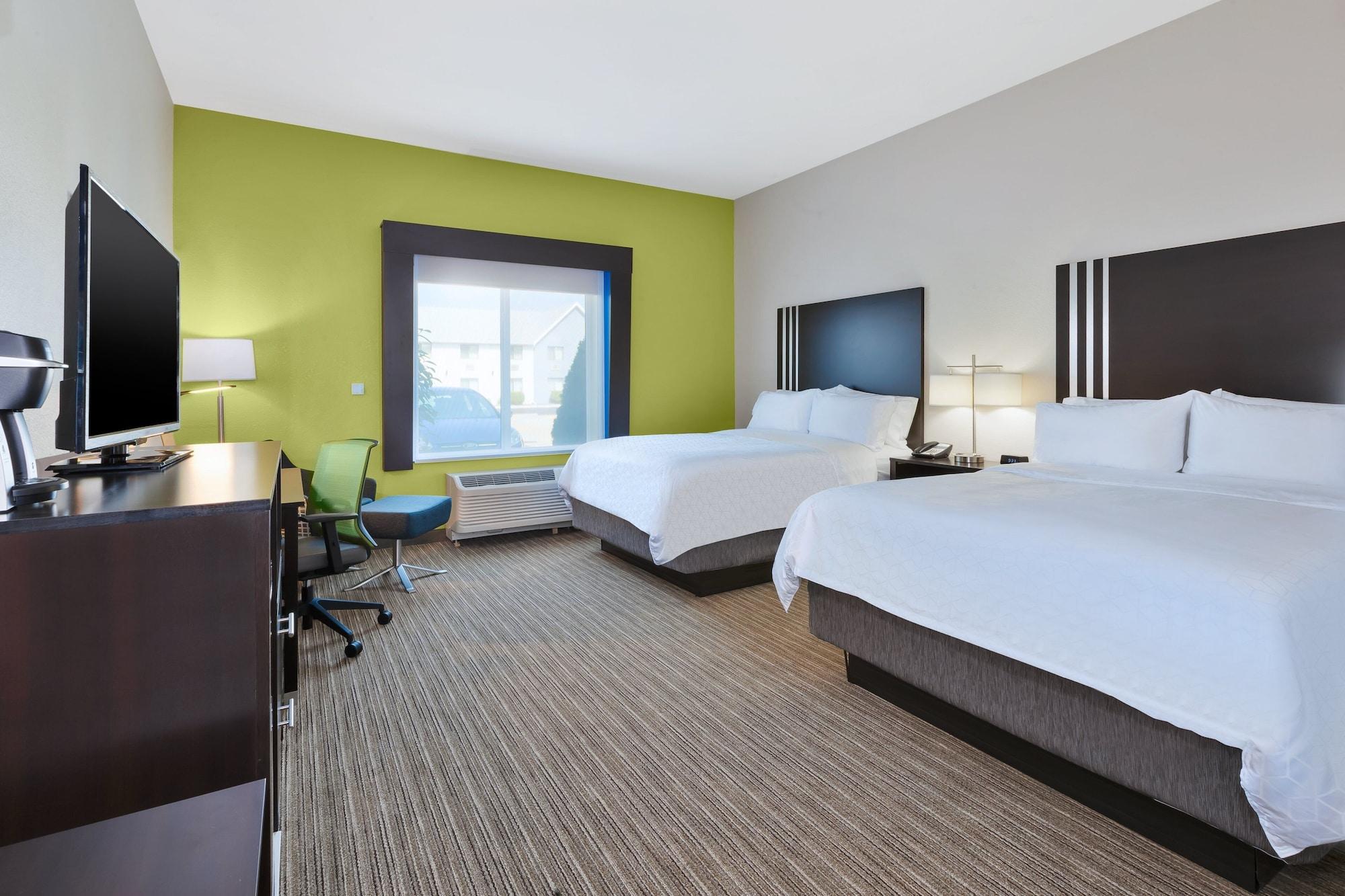 Holiday Inn Express & Suites - Effingham By Ihg Exterior photo